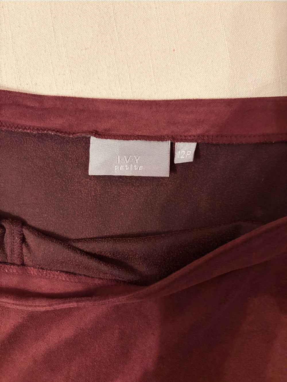 Women's Midi Suede Skirt in Burgundy - Picture 2 of 2
